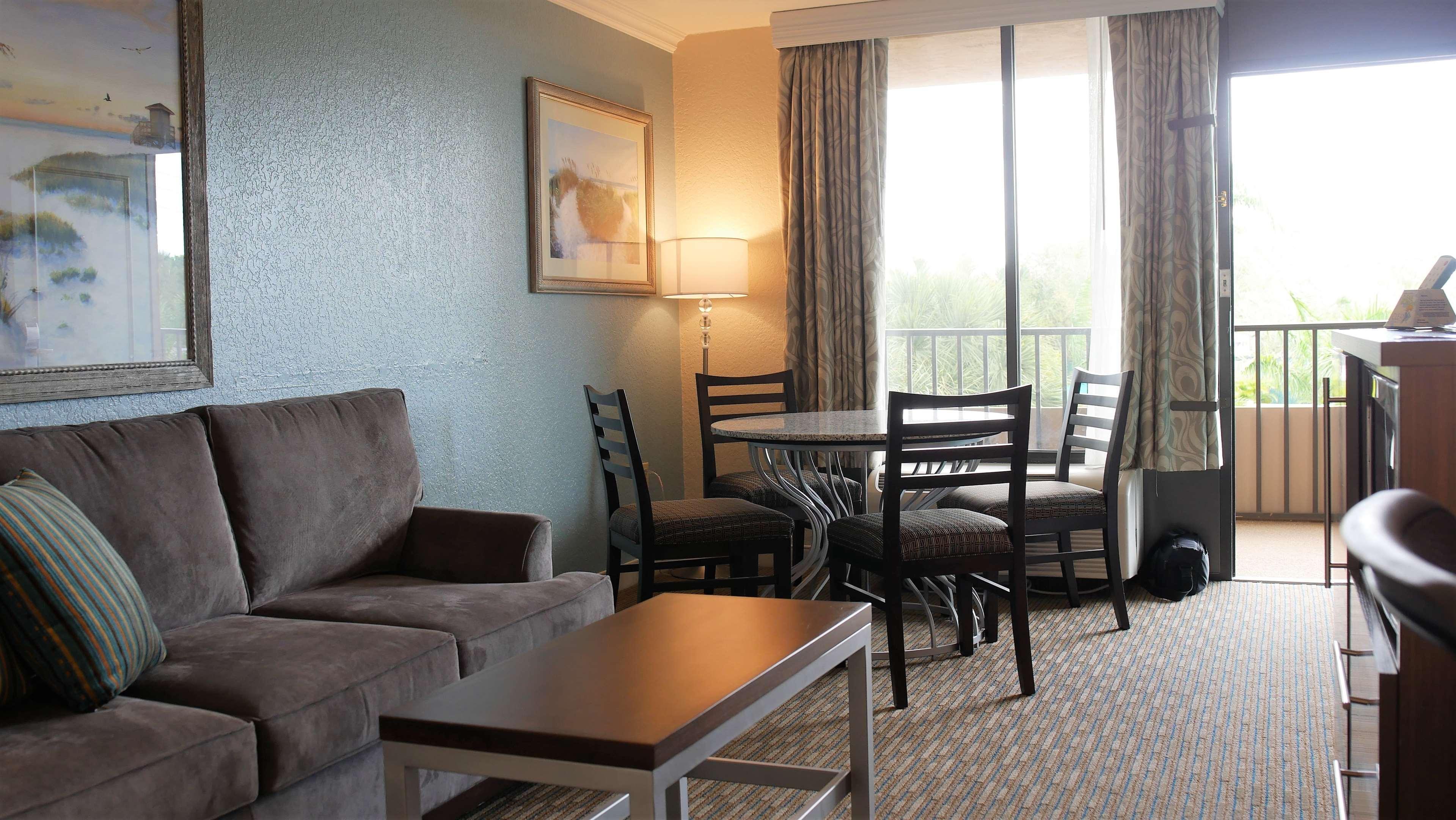 Spark By Hilton Sarasota Siesta Key Gateway Exterior photo