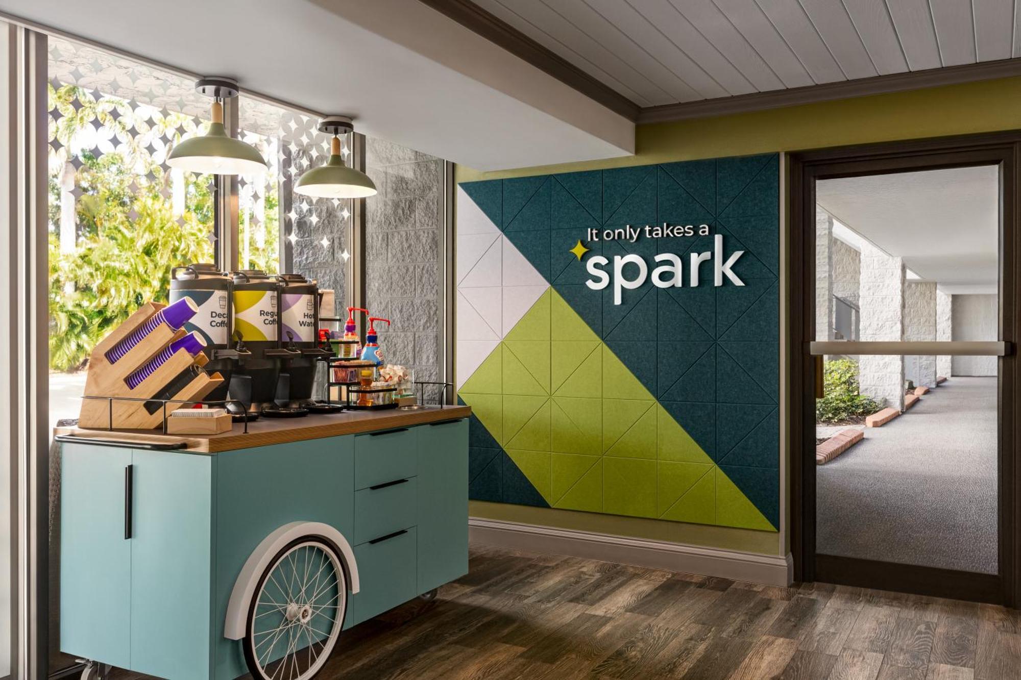 Spark By Hilton Sarasota Siesta Key Gateway Exterior photo