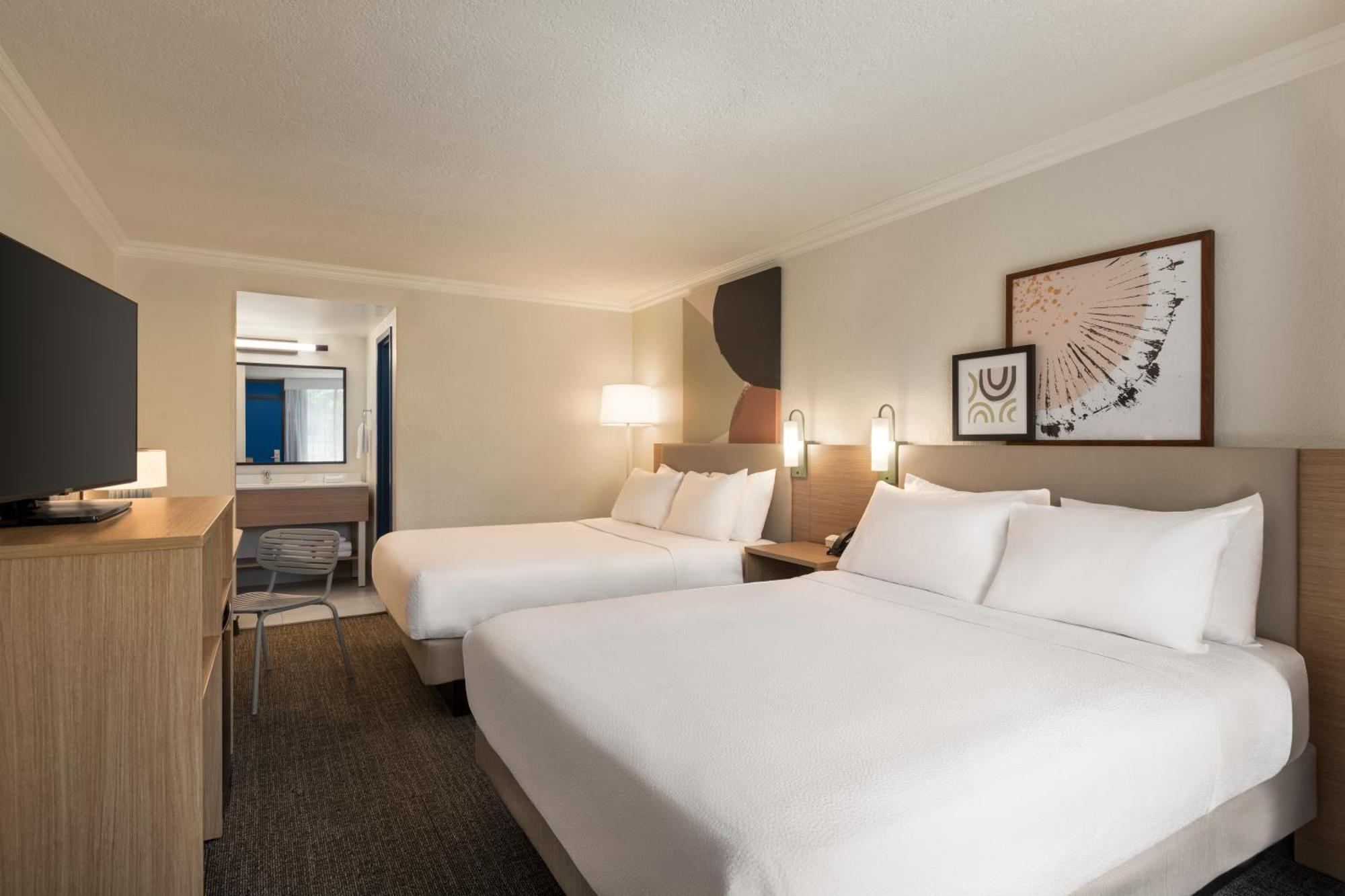 Spark By Hilton Sarasota Siesta Key Gateway Room photo